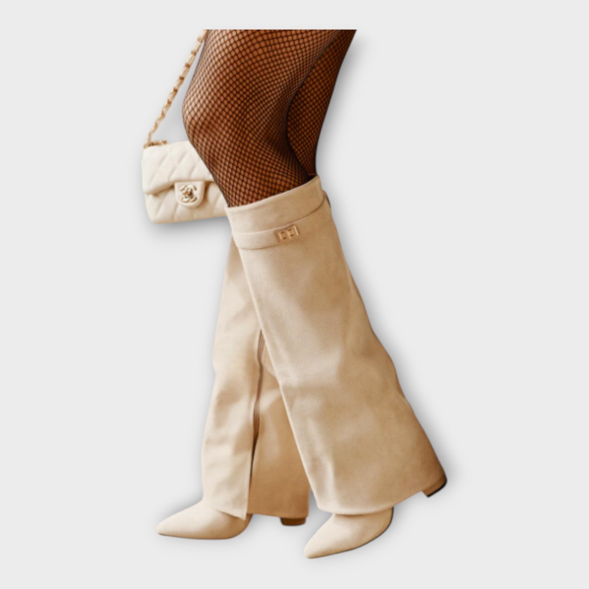 Botas altas con un diseño elegante LuvaModa