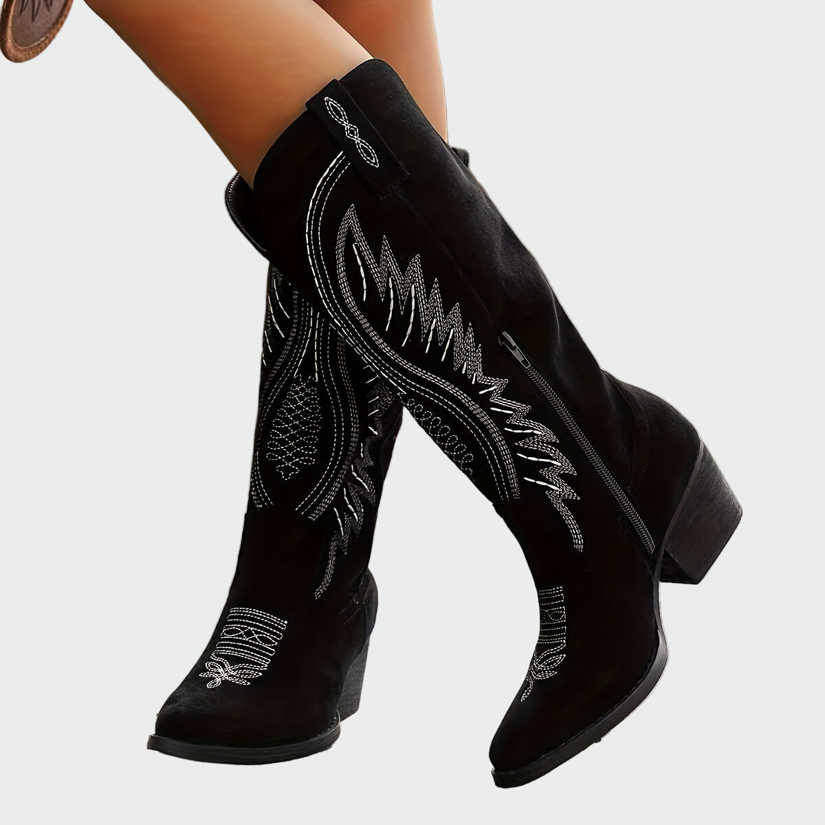 Botas vaqueras bordadas con estilo LuvaModa