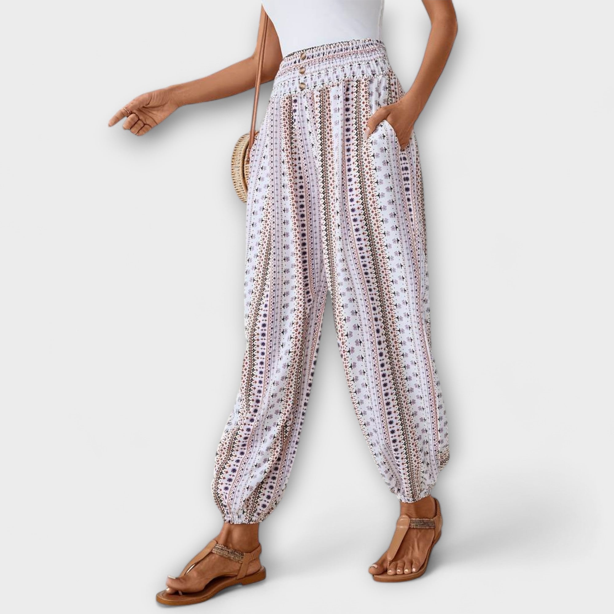 Pantalones con estampado folklórico LuvaModa