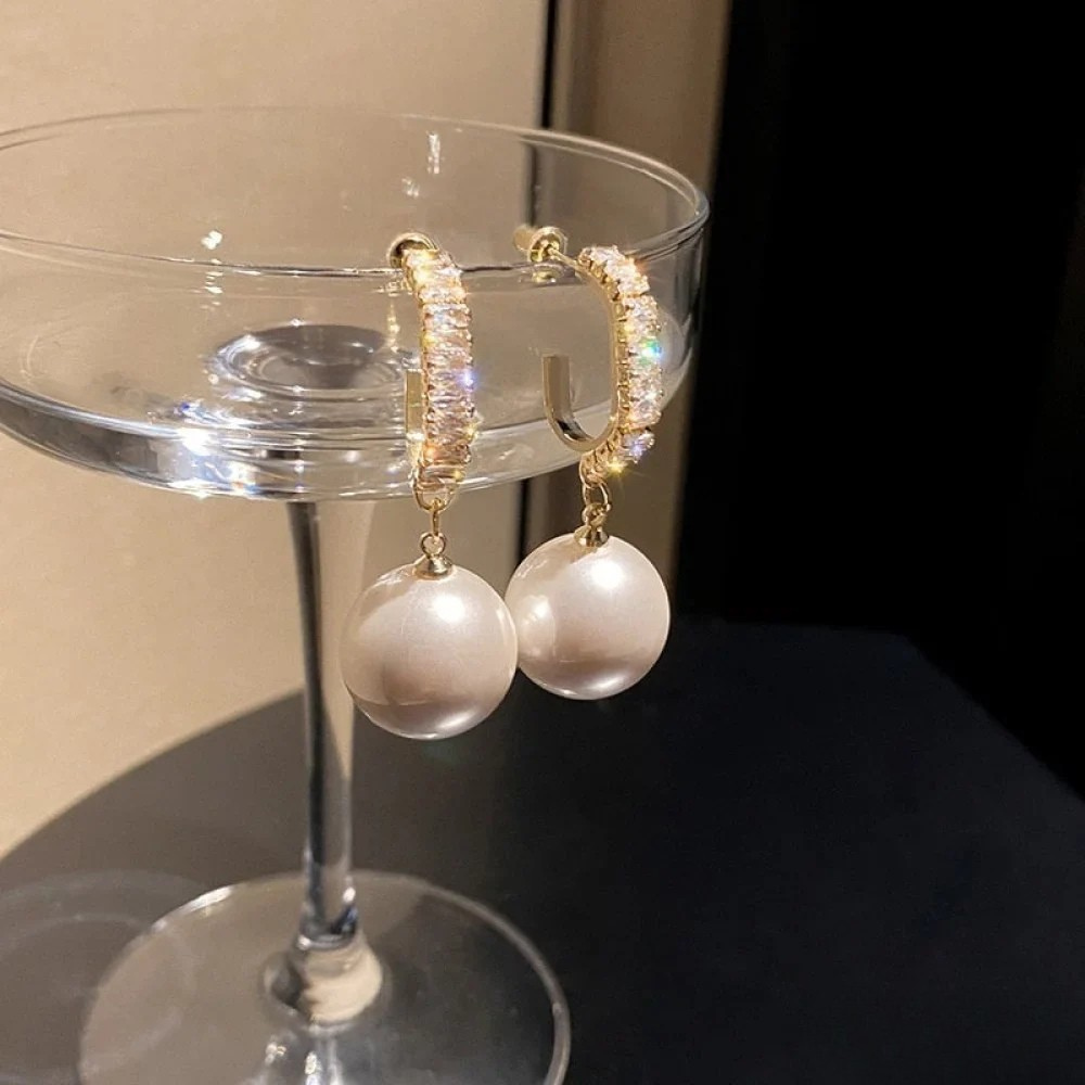 Elegantes pendientes con perlas y circonitas LuvaModa