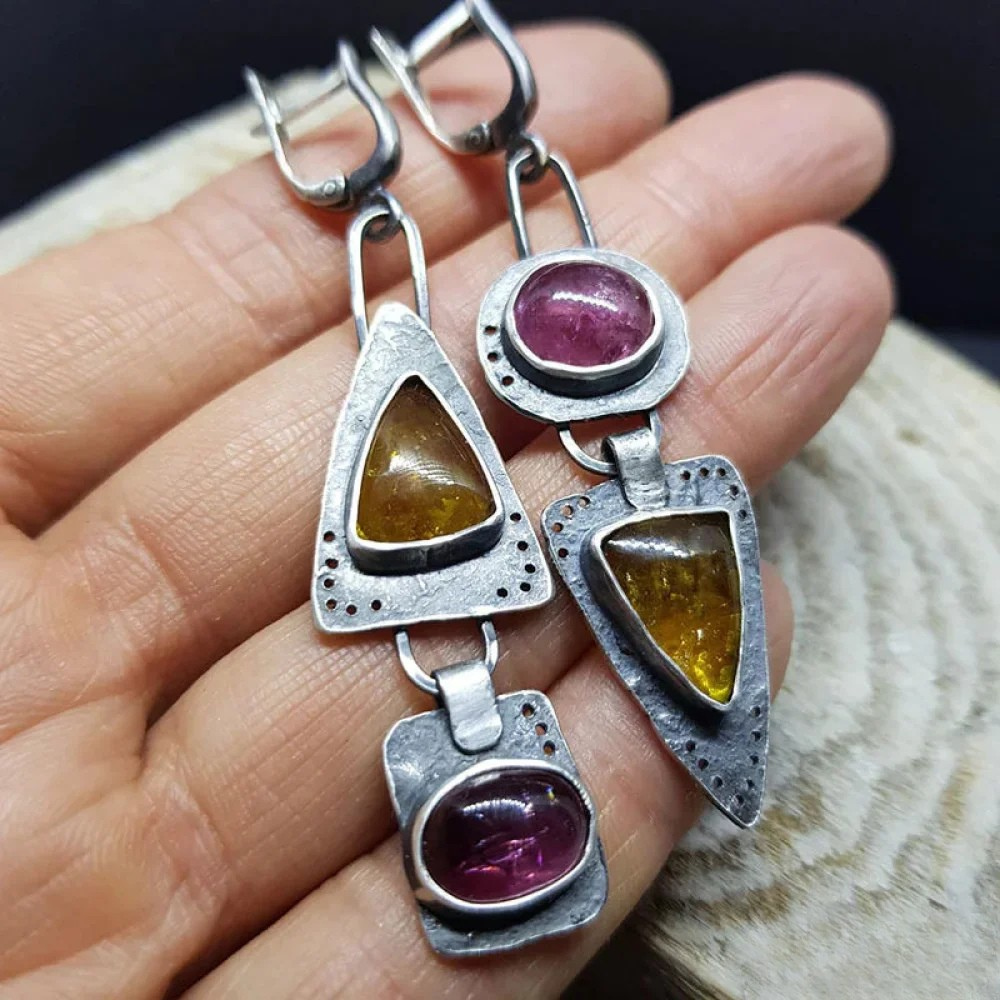 Pendientes de triángulo geométrico LuvaModa