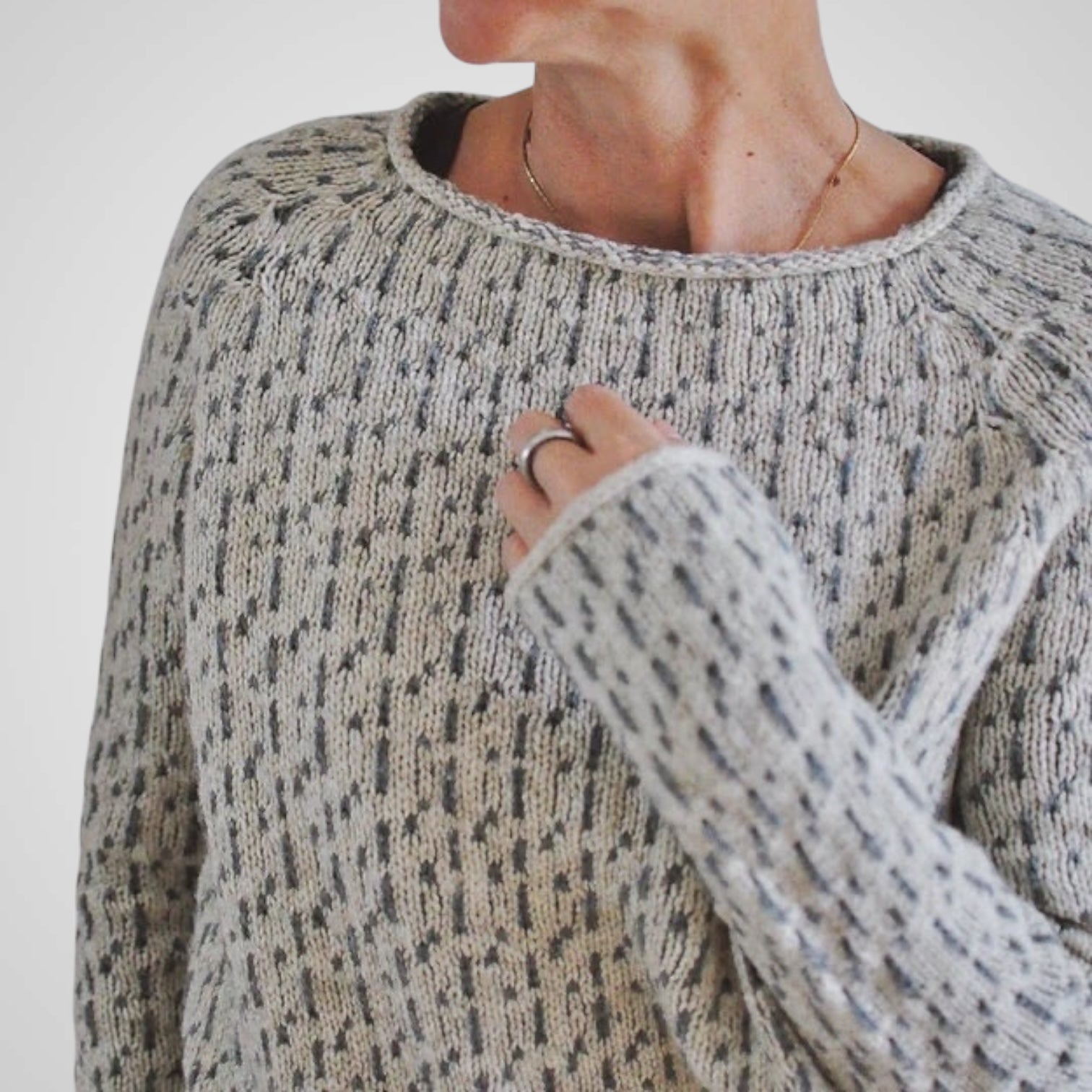 Fami | Suéter elegante de cuello redondo para mujer Luvamoda