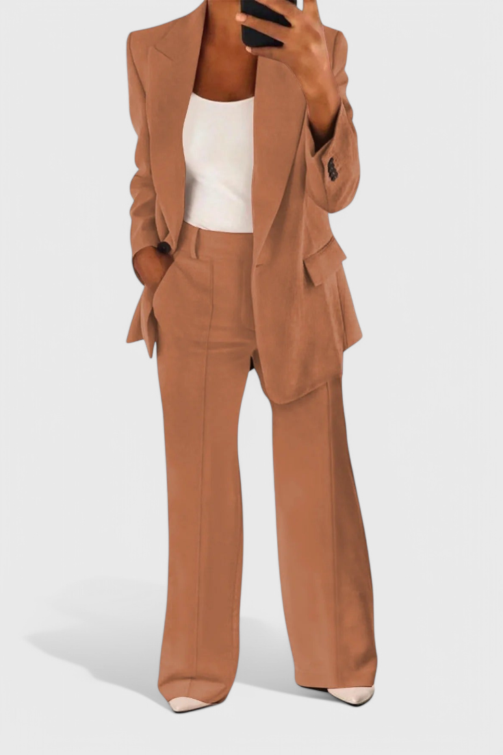 Conjunto de dos piezas Kaia Careful para la oficina y más LuvaModa