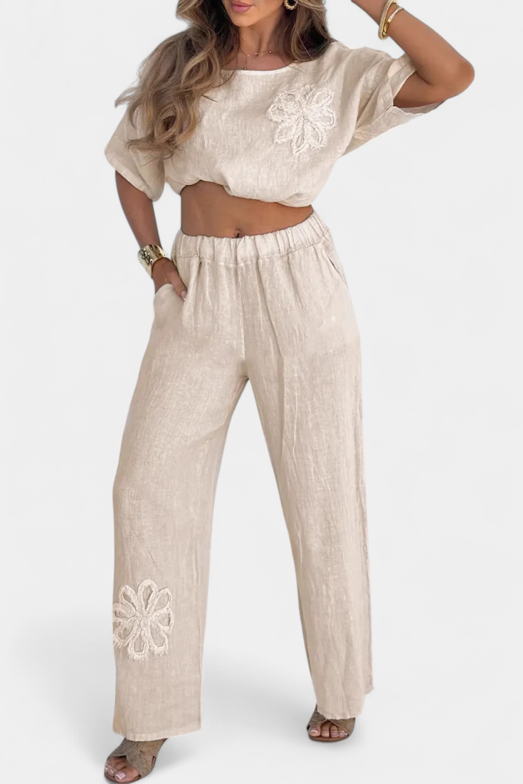 Conjunto Natalia Relaxed en lino bordado con una silueta cómoda LuvaModa