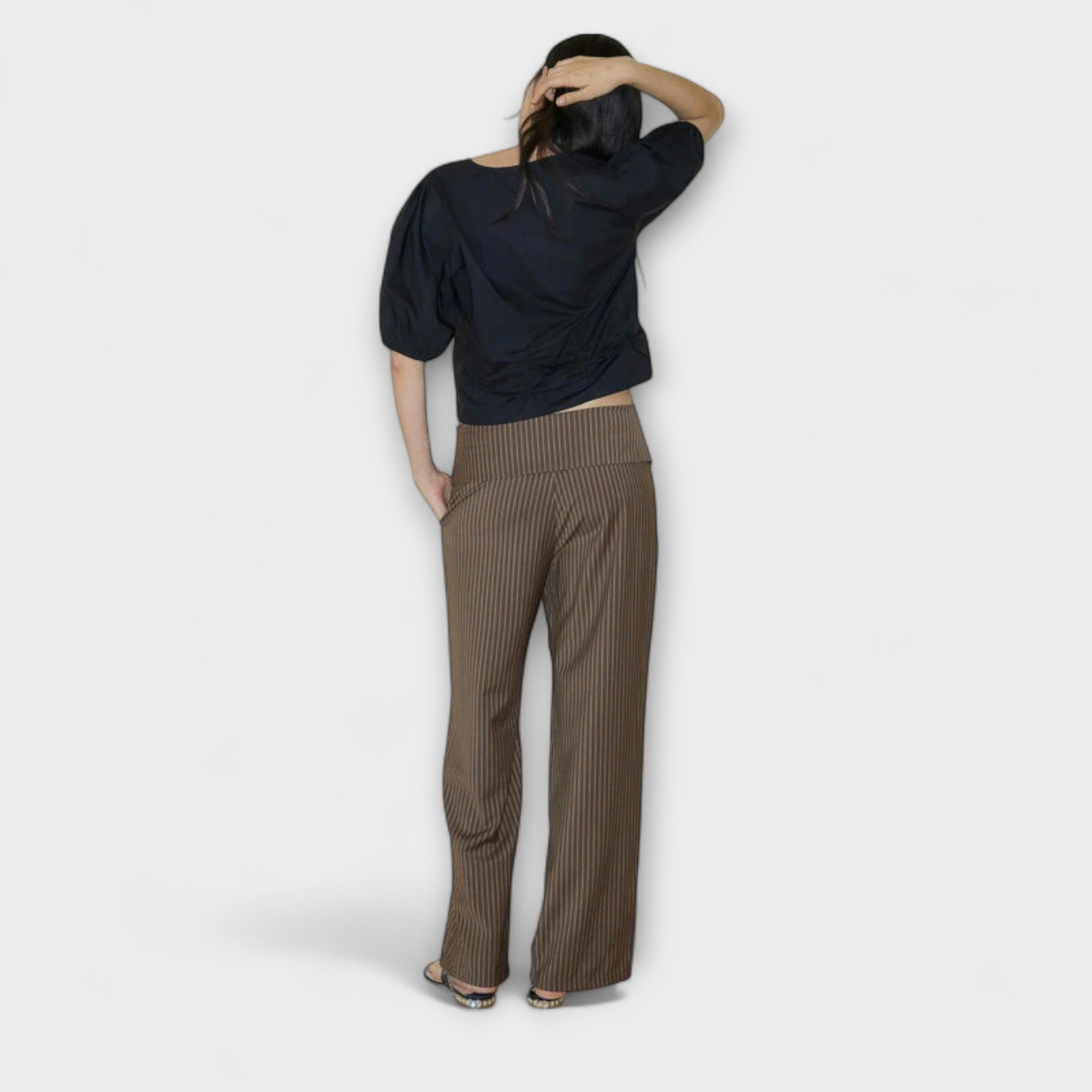 Julia - Pantalones de rayas con pliegues LuvaModa