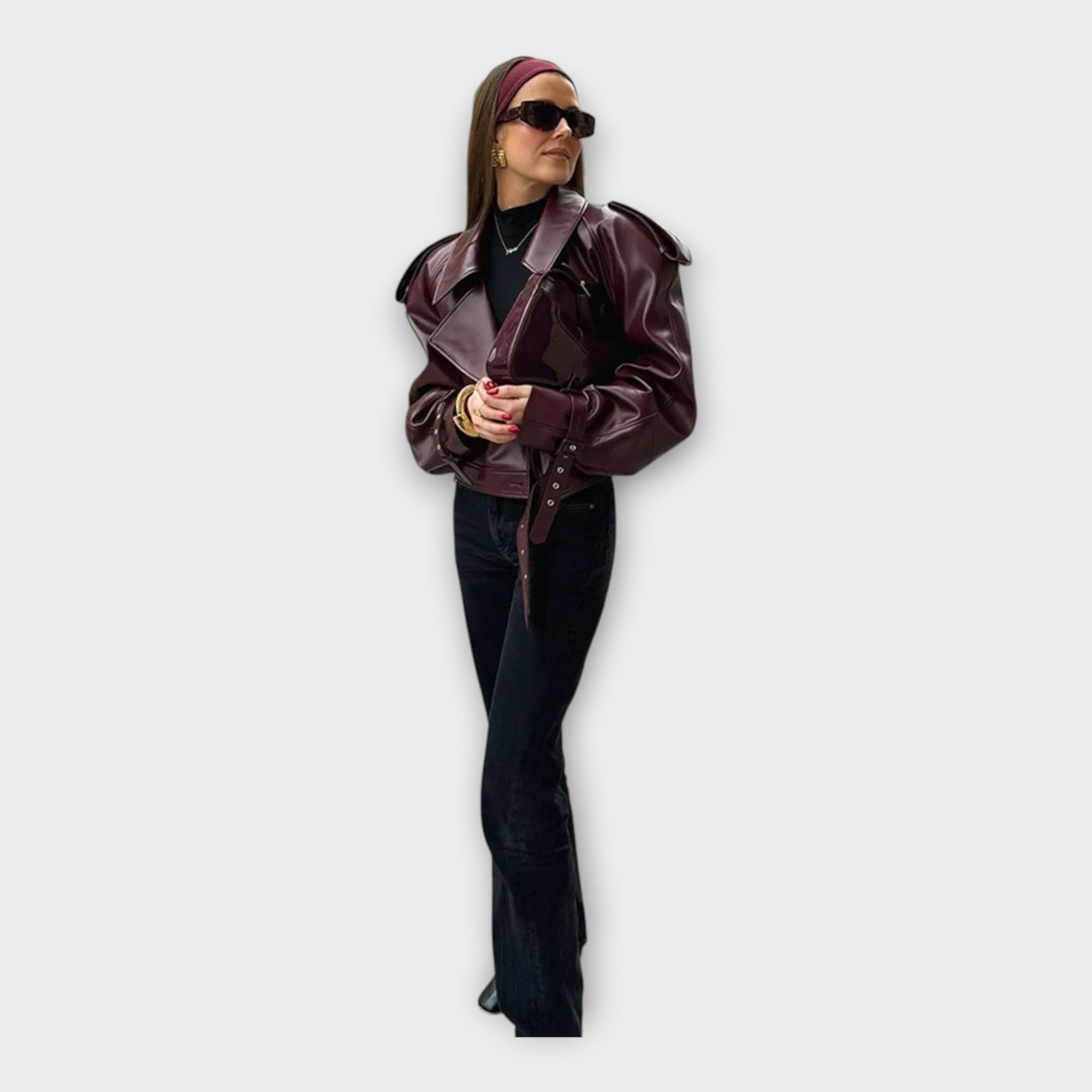 Chaqueta de cuero con cinturón y detalle moderno Luvamoda