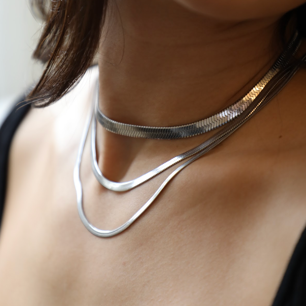 Collar de serpiente brillante LuvaModa
