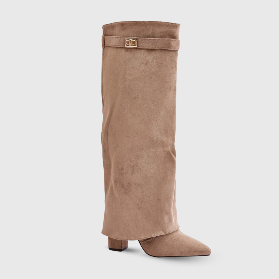 Botas altas con un diseño elegante LuvaModa