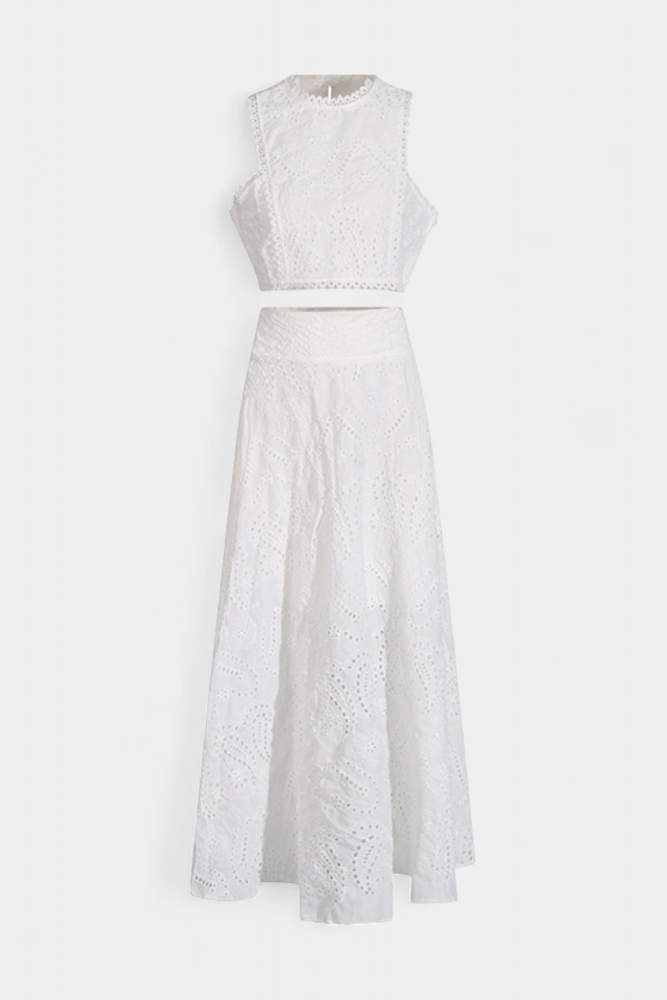 Conjunto romántico Danitza con encaje y diseño floral perforado LuvaModa