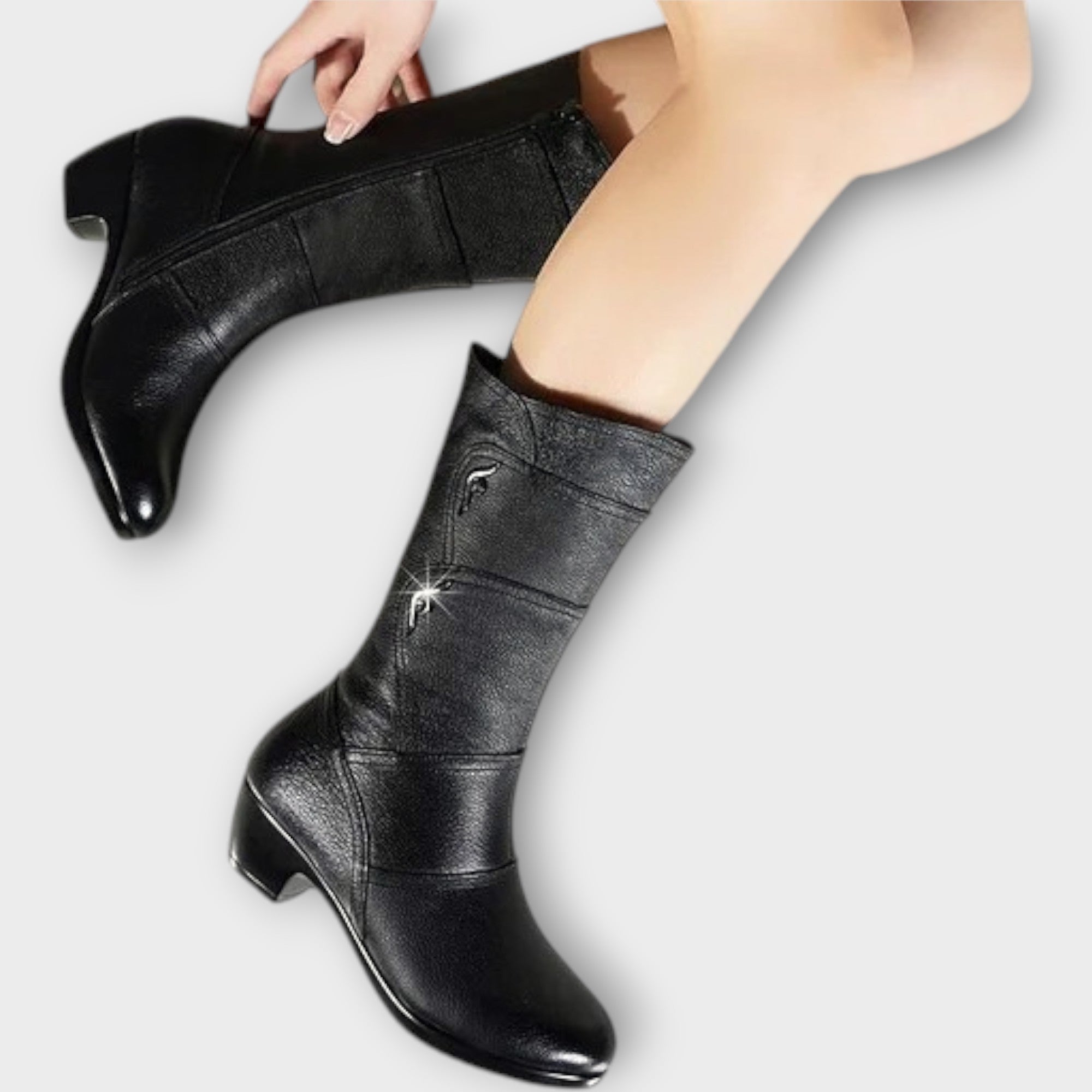 Botas con diseño elegante y ajuste cómodo LuvaModa