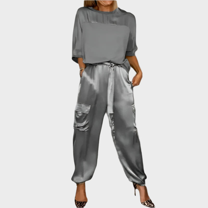 Conjunto de satén con blusa holgada y pantalón cargo LuvaModa