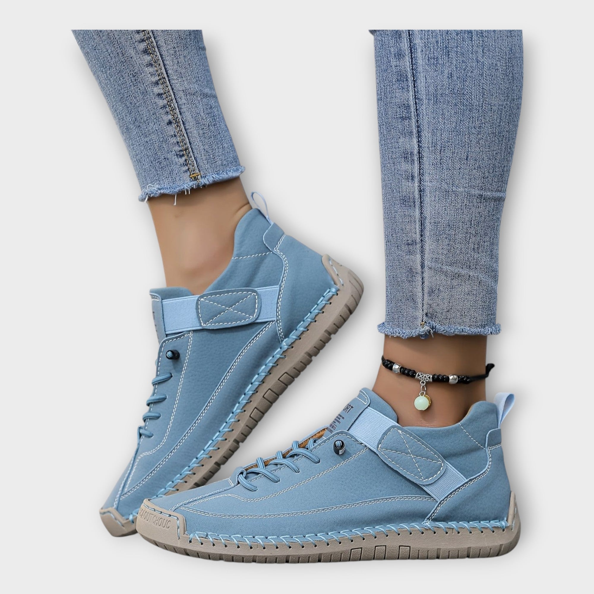Zapatillas deportivas con un diseño elegante y práctico. LuvaModa