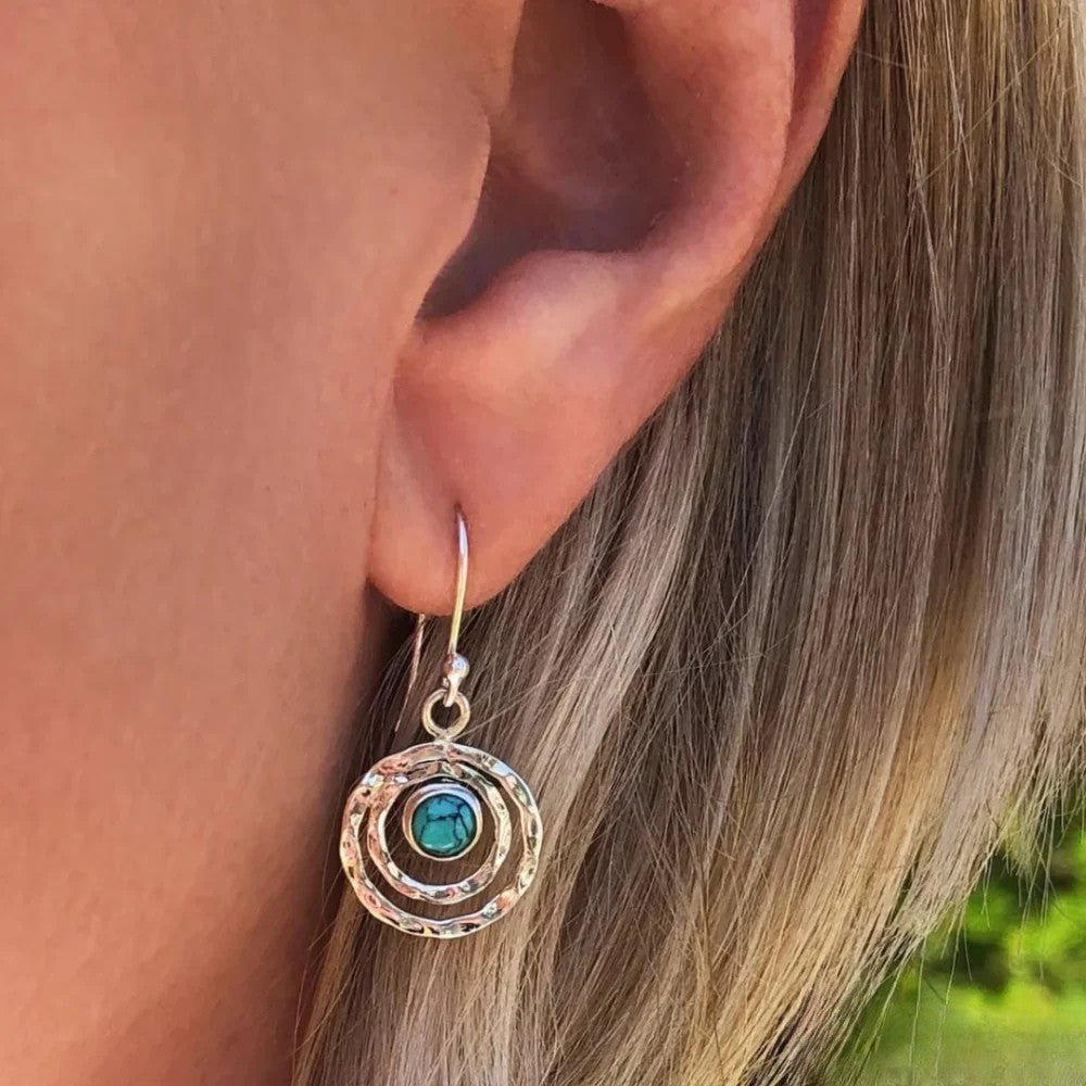 Pendientes Boho Saturno con piedra turquesa LuvaModa