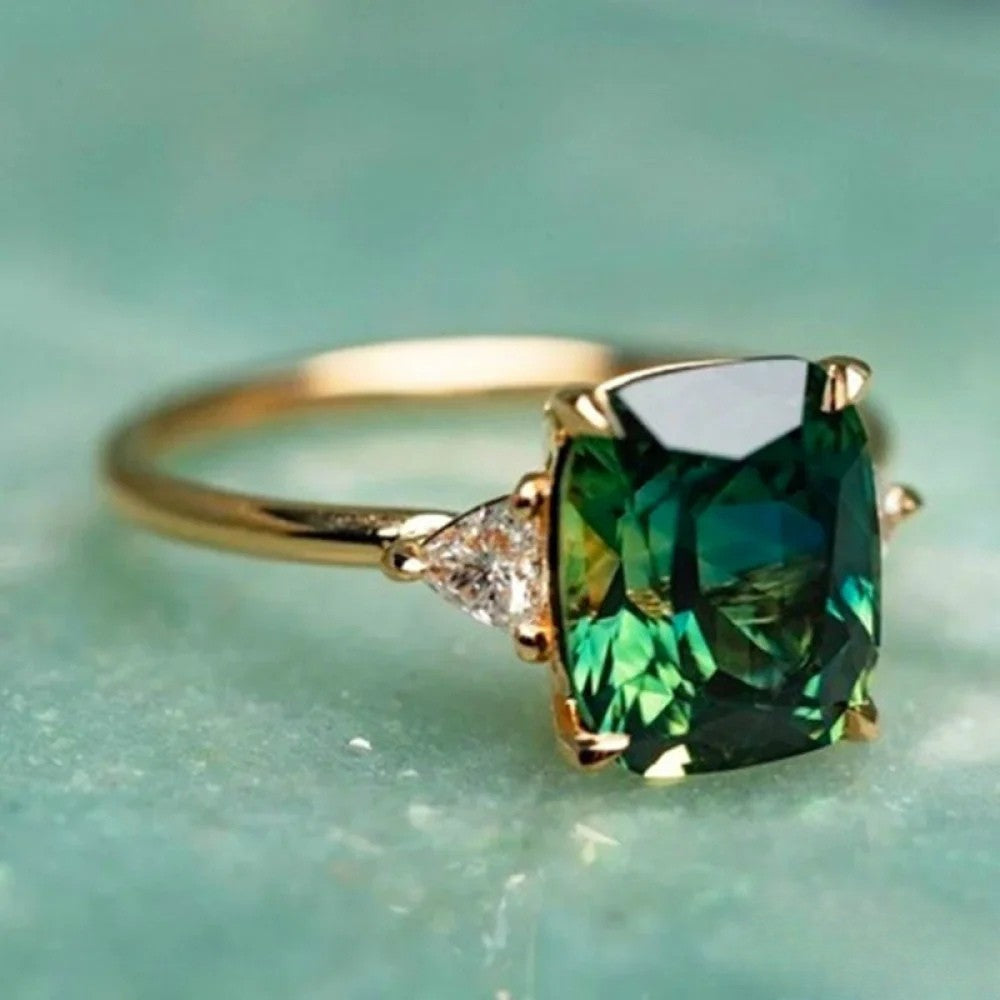 Anillo de oro con circonita verde LuvaModa