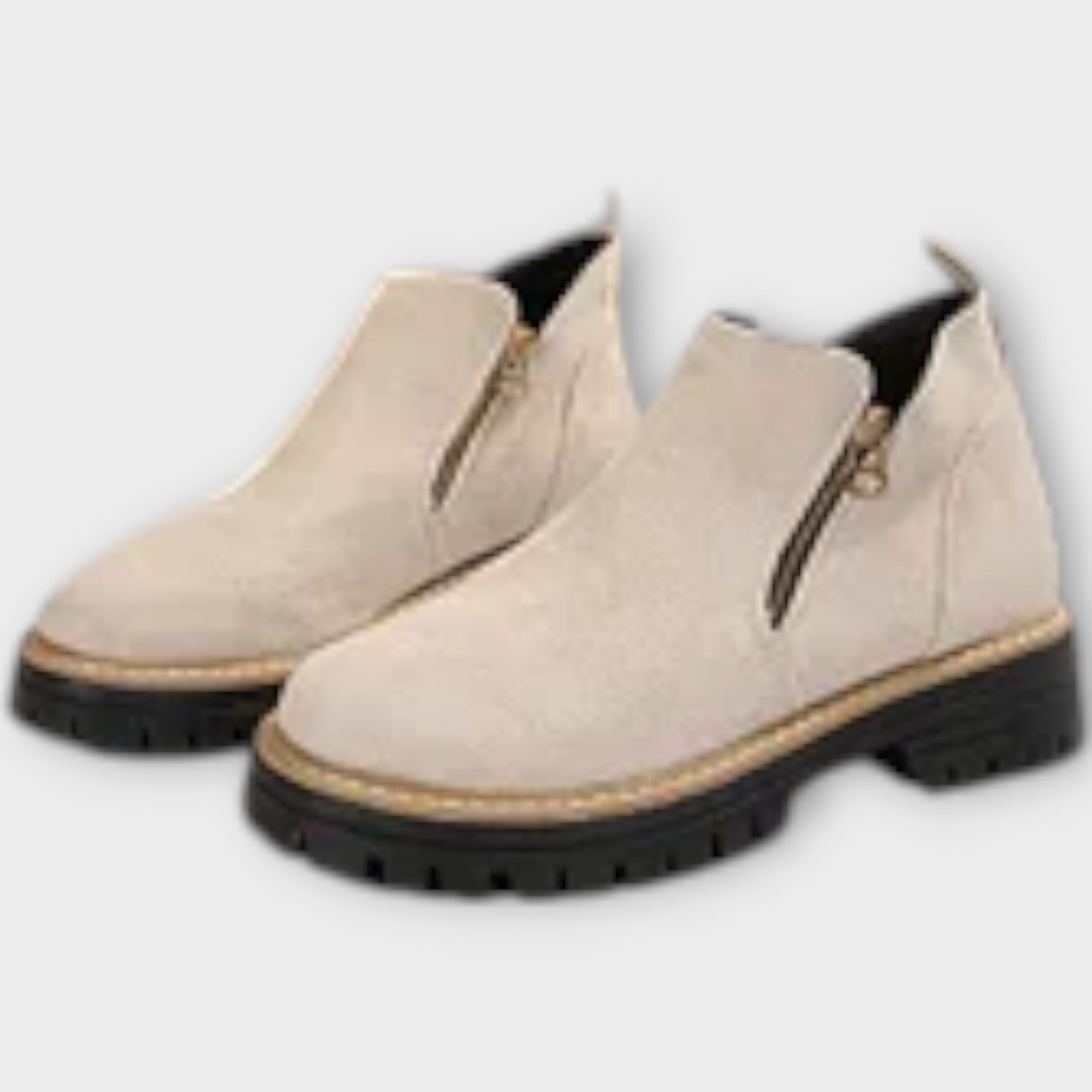Botas con un diseño elegante y un ajuste cómodo LuvaModa