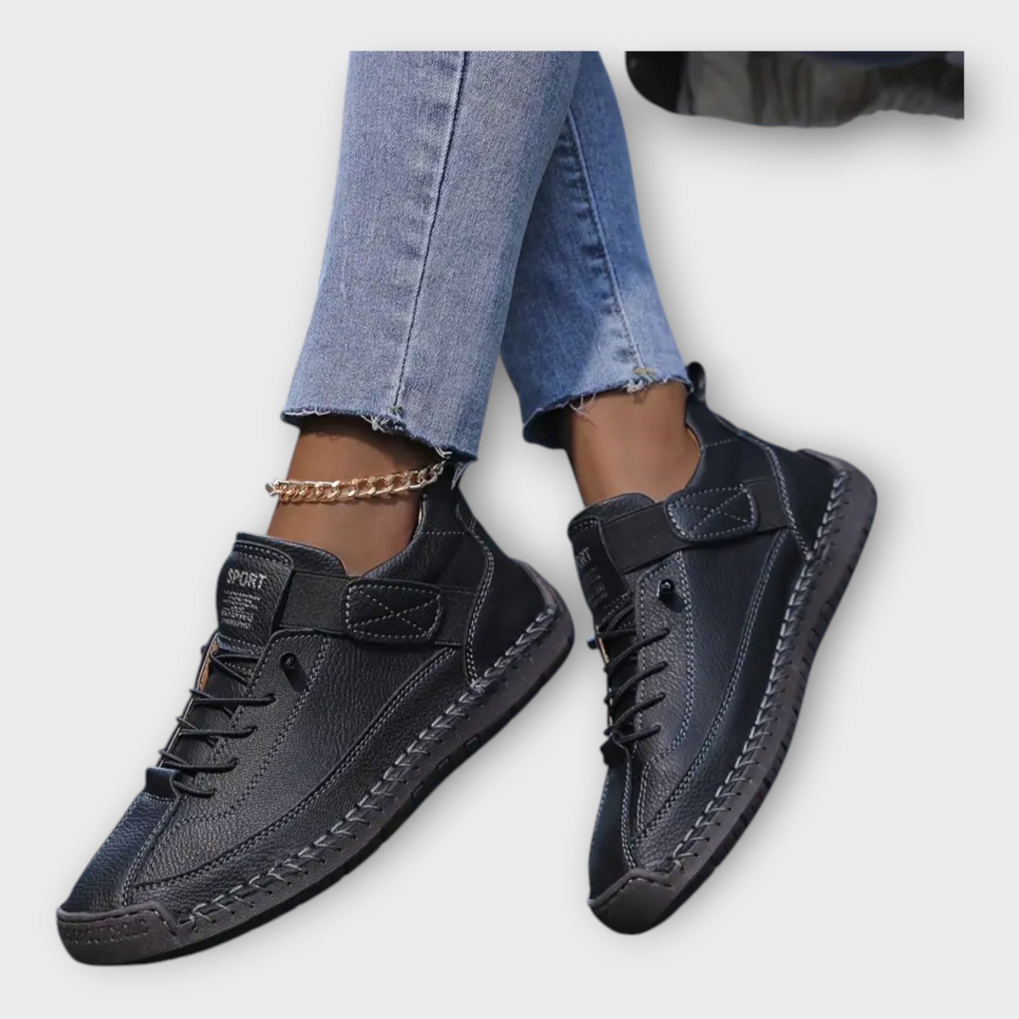 Zapatillas deportivas con un diseño elegante y práctico. LuvaModa