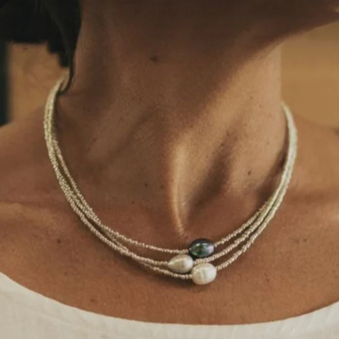 Collar vintage con perlas LuvaModa