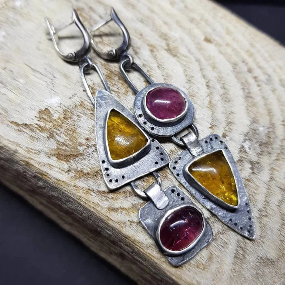 Pendientes de triángulo geométrico LuvaModa