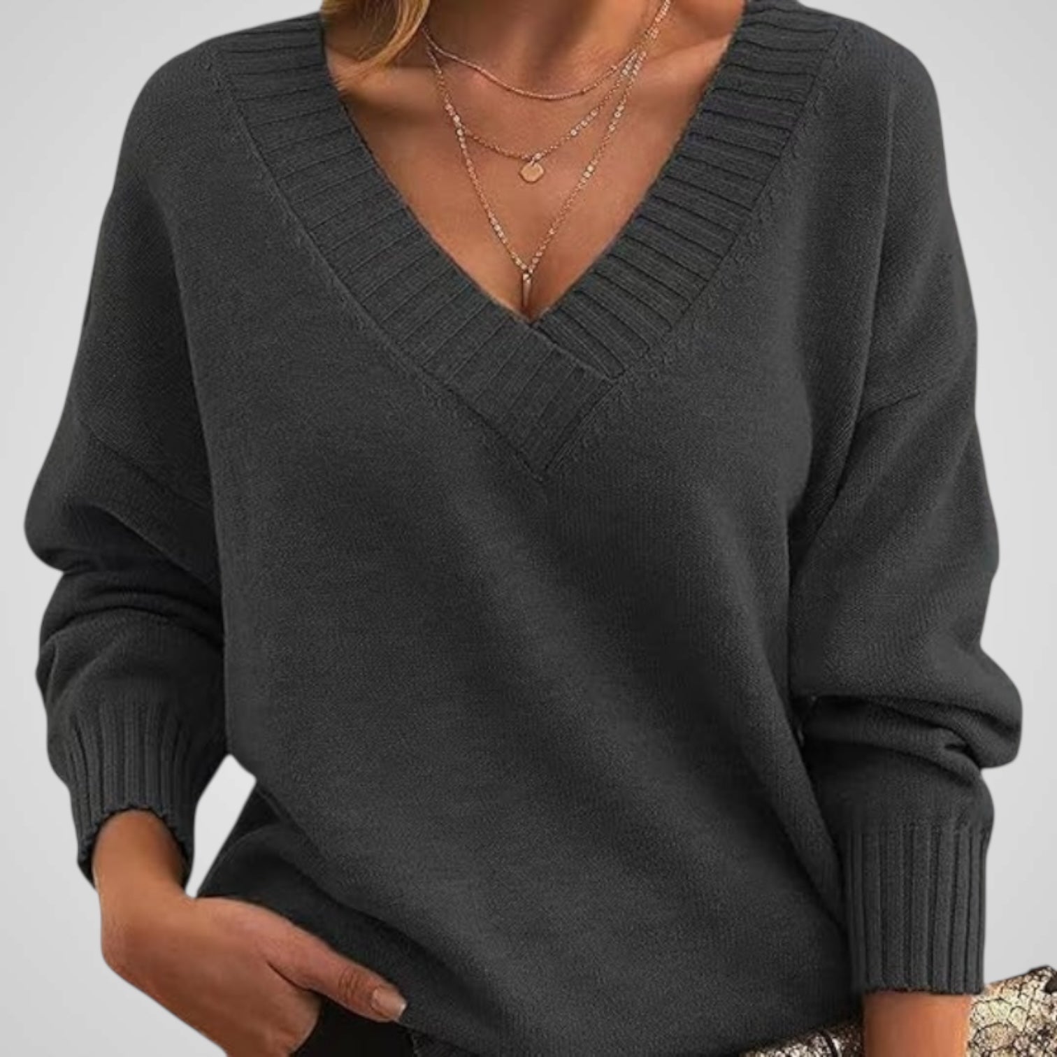 Ani | Jersey elegante de cachemira con cuello en V Luvamoda
