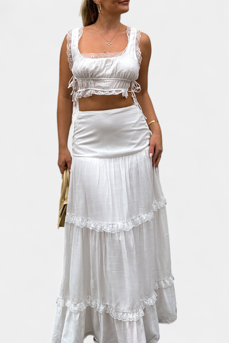 Conjunto romántico Ilys con top de encaje y falda larga y voluminosa LuvaModa