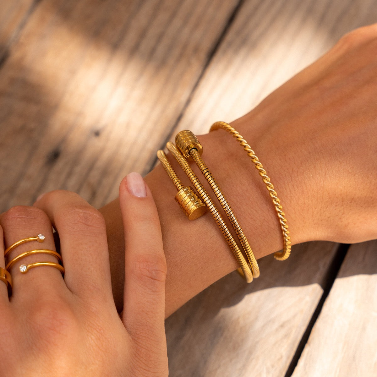 Pulsera Twister de oro LuvaModa