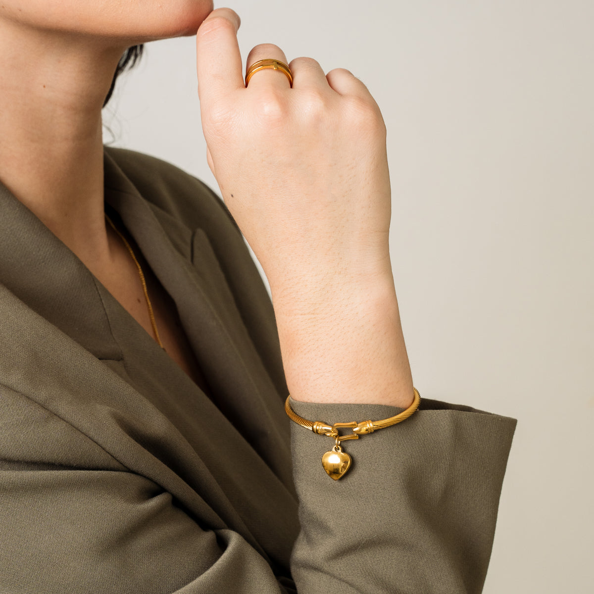 Pulsera de oro en forma de corazón LuvaModa