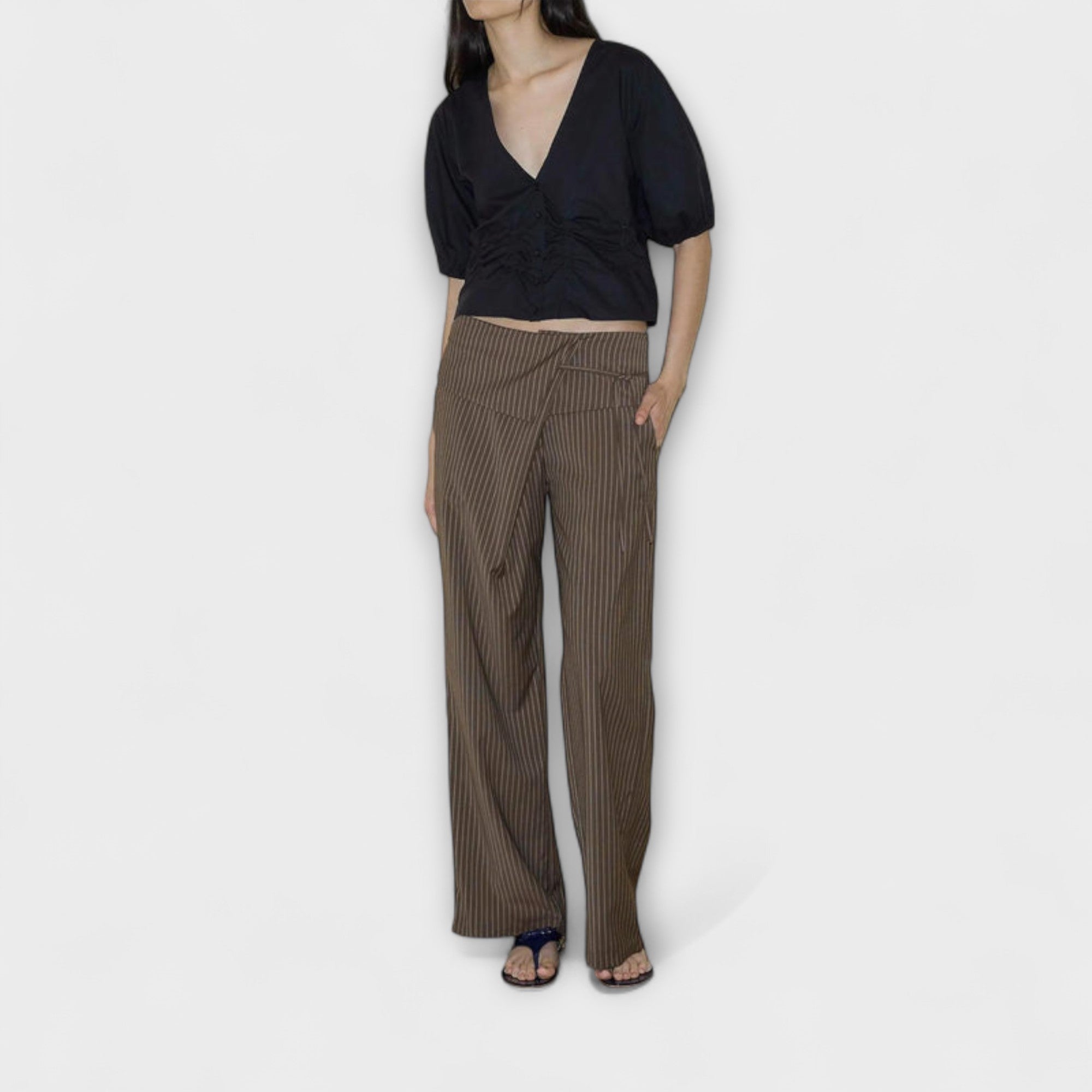 Julia - Pantalones de rayas con pliegues LuvaModa