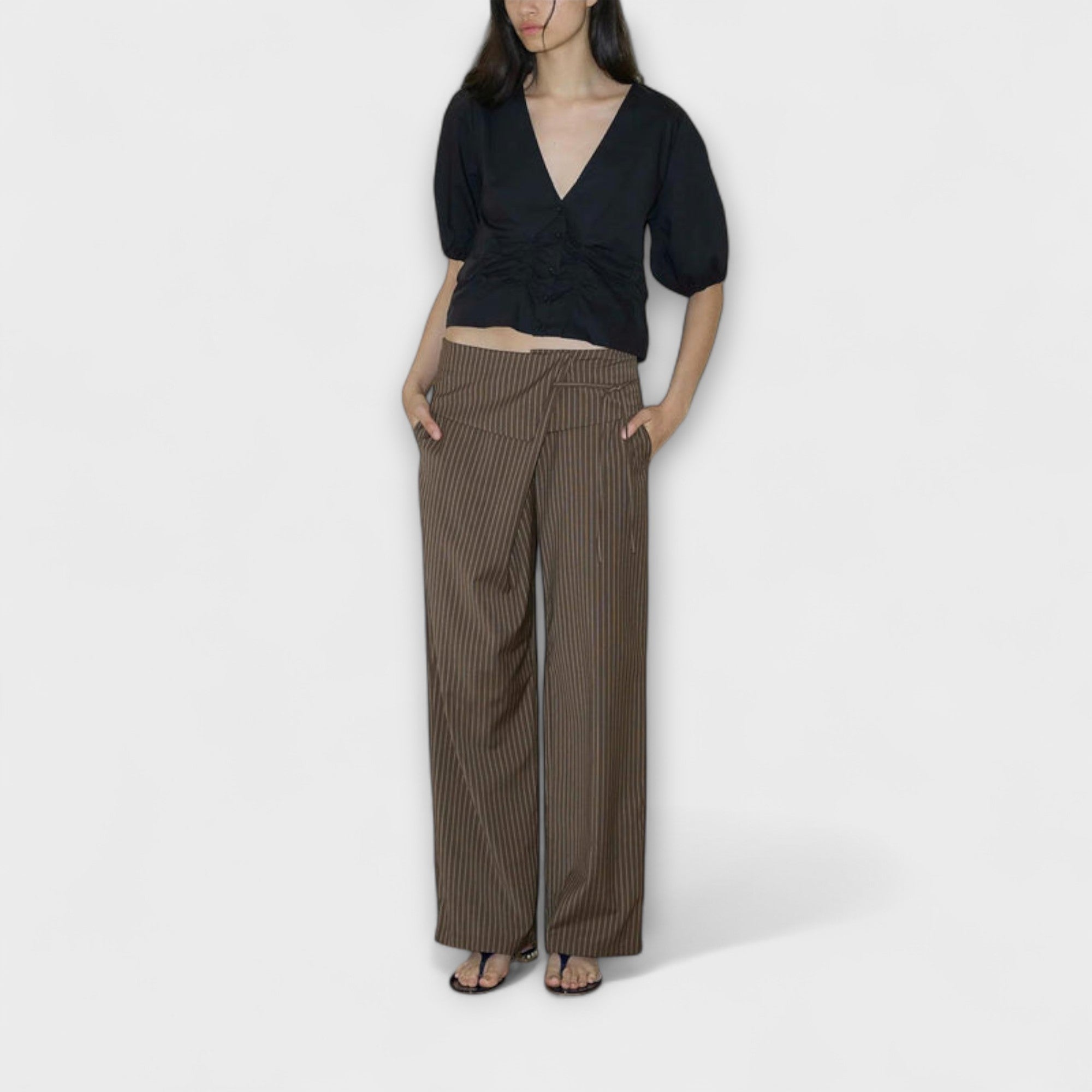 Julia - Pantalones de rayas con pliegues LuvaModa