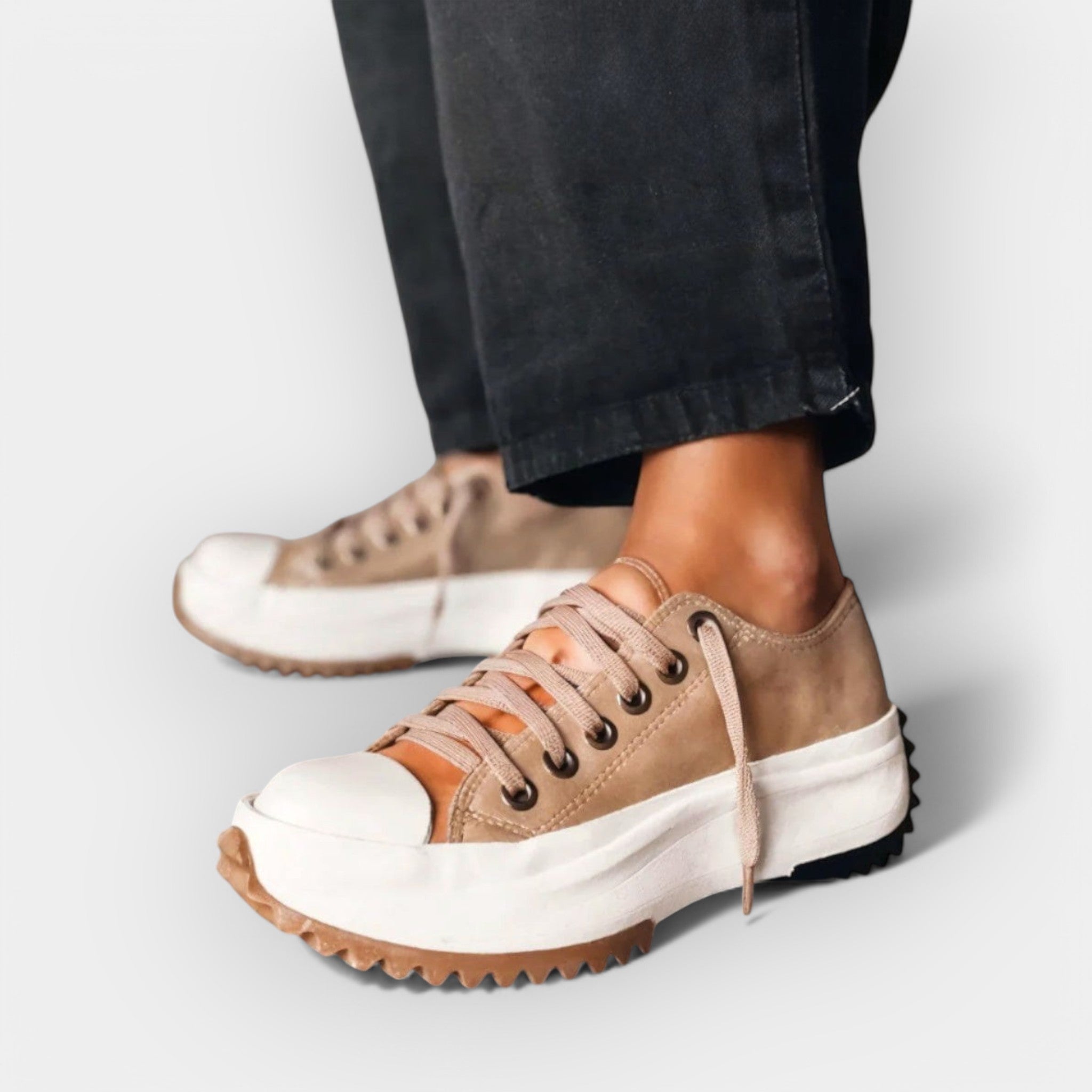 Zapatos deportivos modernos con suela gruesa LuvaModa