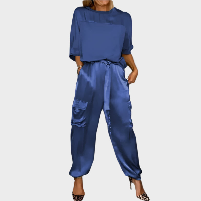 Conjunto de satén con blusa holgada y pantalón cargo LuvaModa