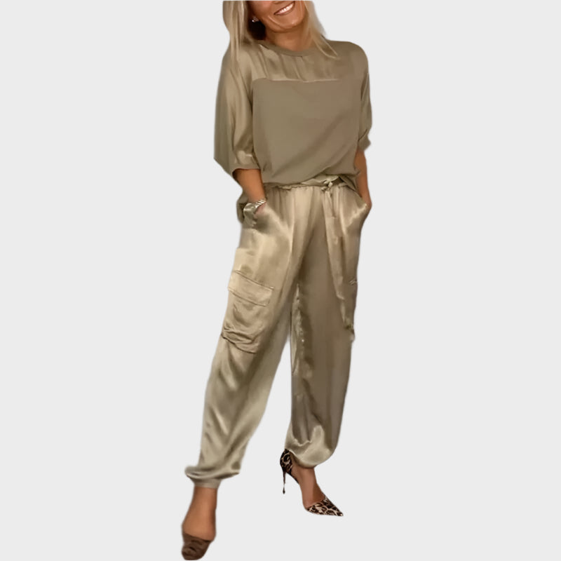 Conjunto de satén con blusa holgada y pantalón cargo LuvaModa